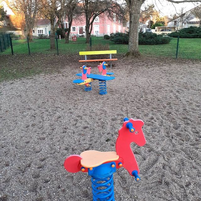 Aire de Jeux - Mazerulles